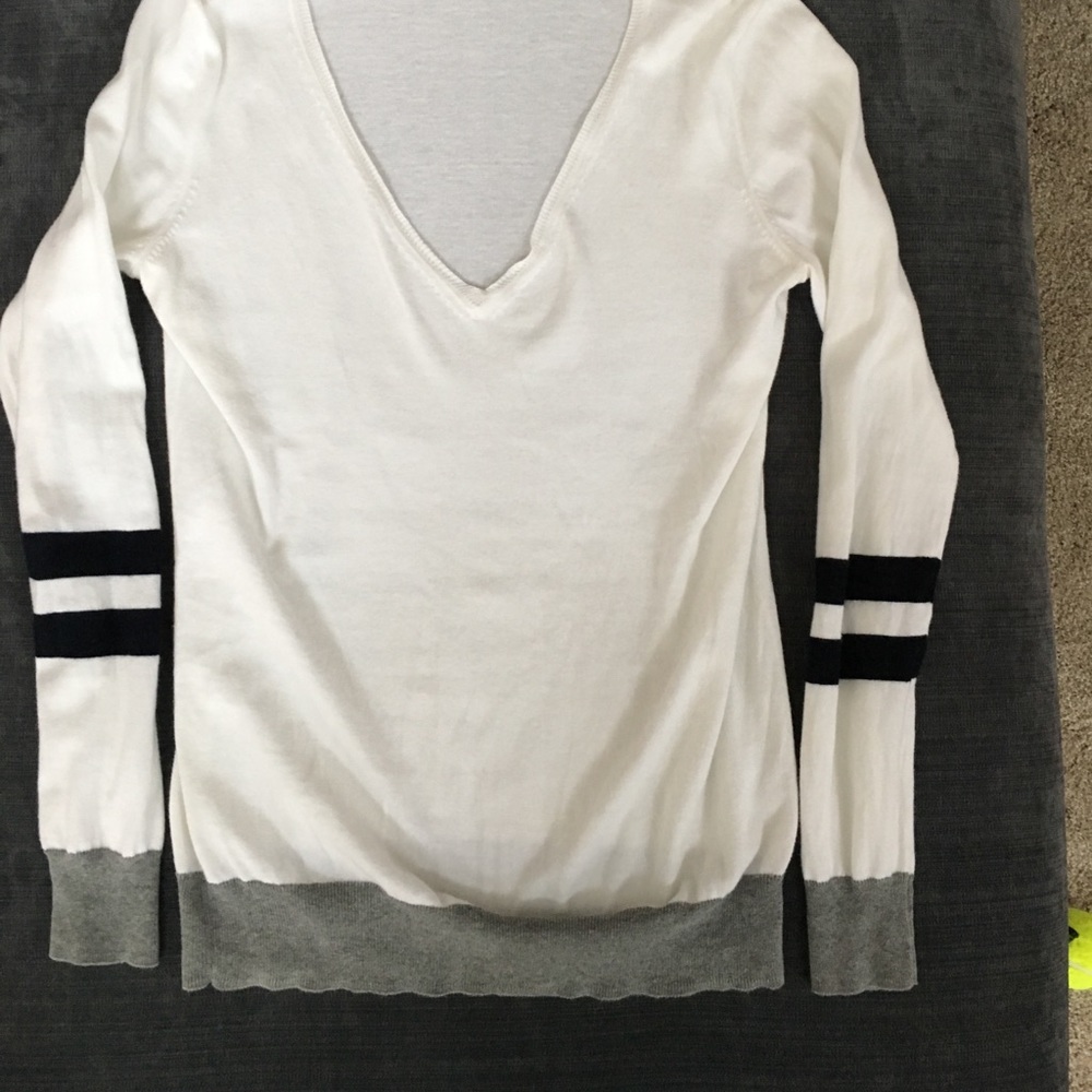 JCrew v neck sweater